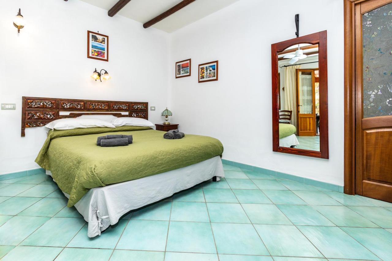 Lauricella Bed And Breakfast Đảo Lipari Ngoại thất bức ảnh