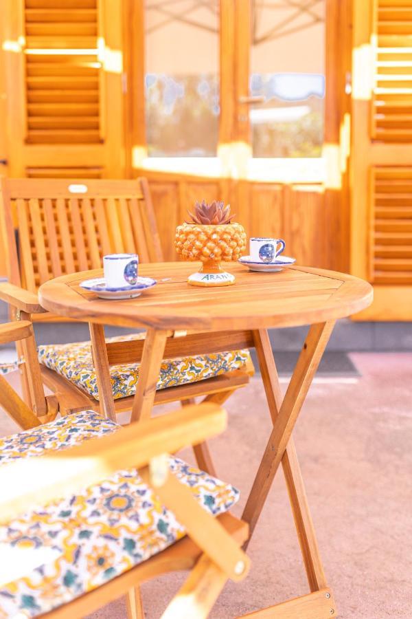 Lauricella Bed And Breakfast Đảo Lipari Ngoại thất bức ảnh
