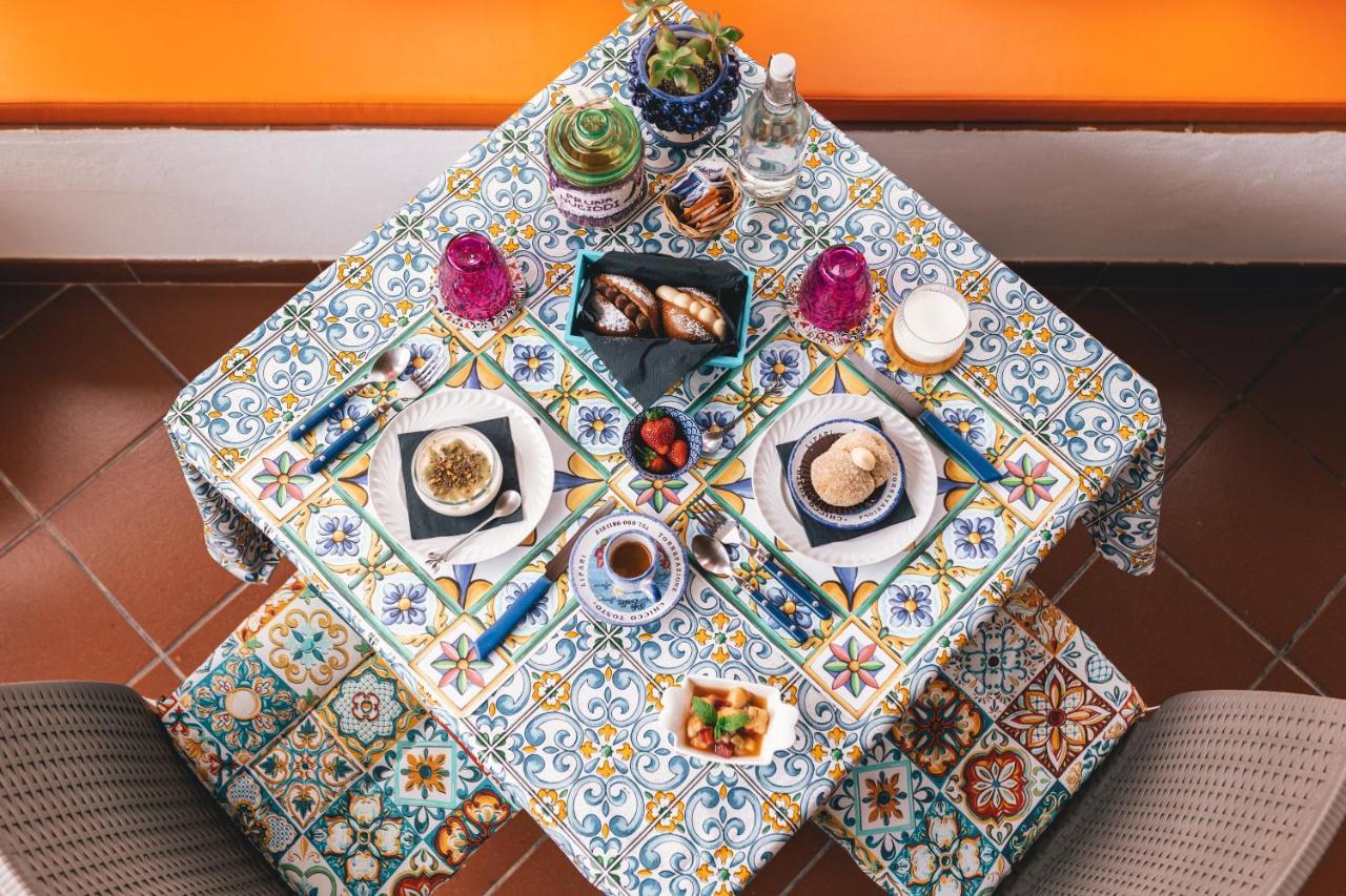 Lauricella Bed And Breakfast Đảo Lipari Ngoại thất bức ảnh