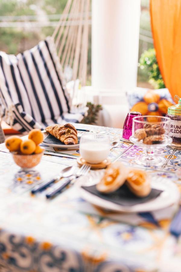 Lauricella Bed And Breakfast Đảo Lipari Ngoại thất bức ảnh