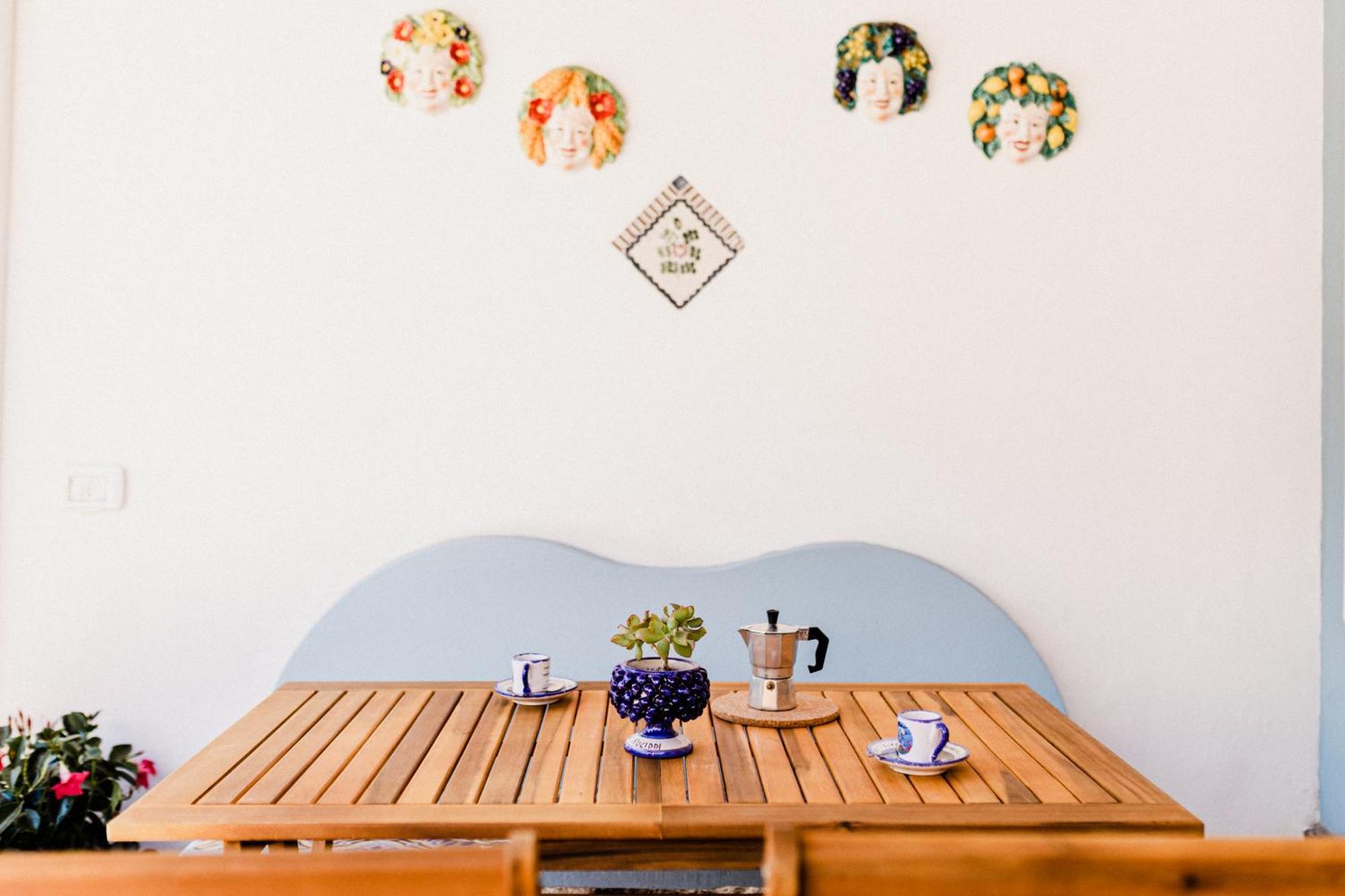 Lauricella Bed And Breakfast Đảo Lipari Ngoại thất bức ảnh