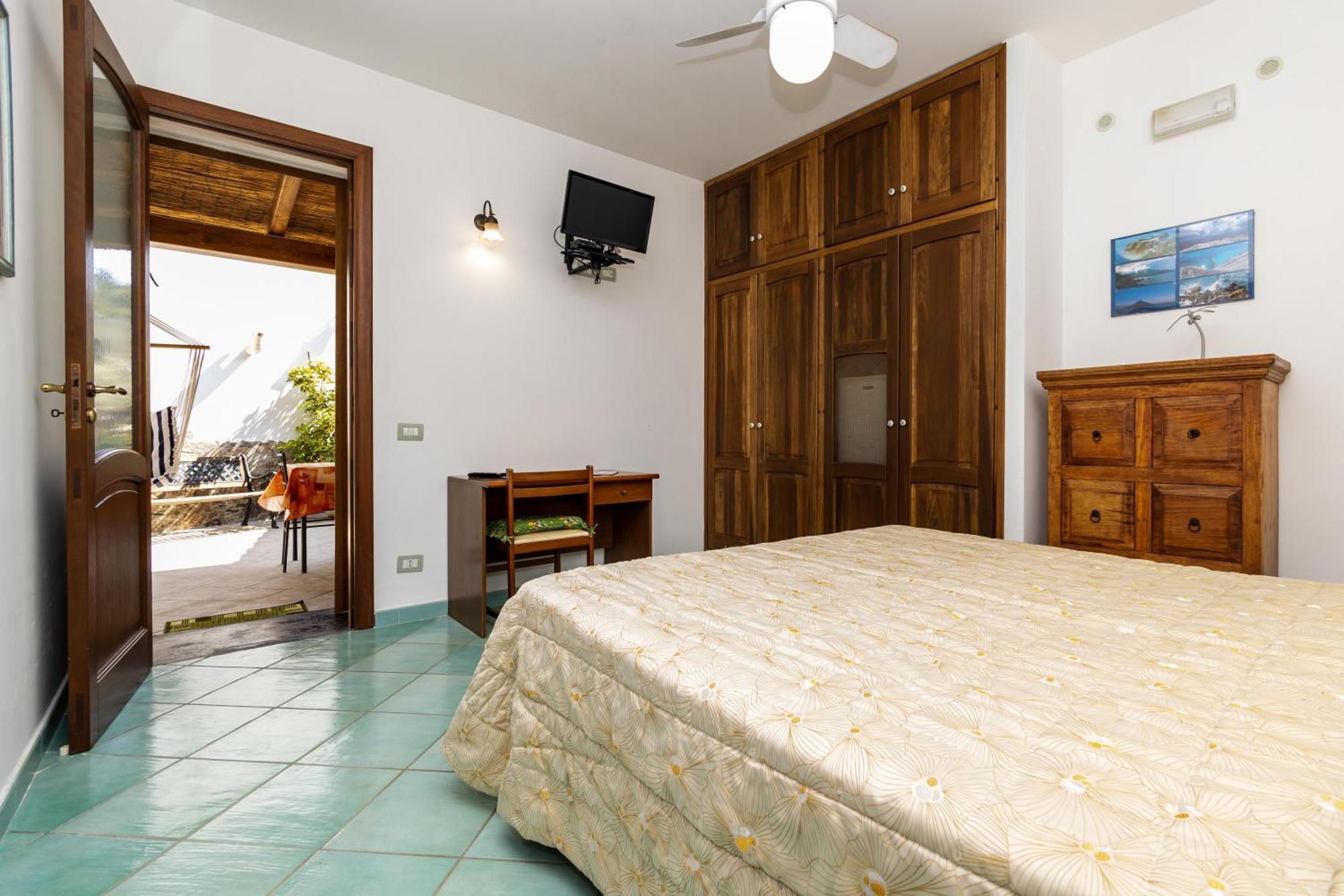 Lauricella Bed And Breakfast Đảo Lipari Ngoại thất bức ảnh